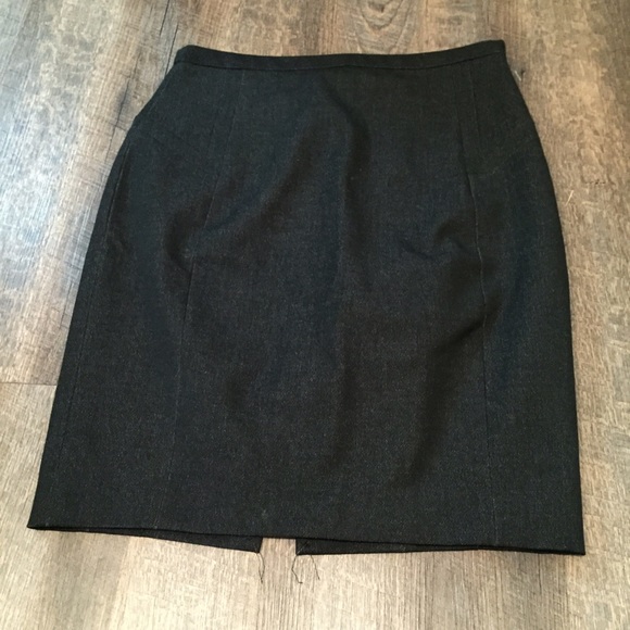 Express black lined skirt