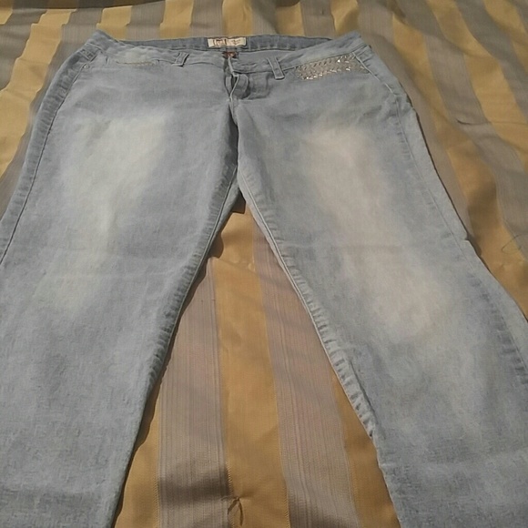 Light faded jeans - Picture 2 of 4