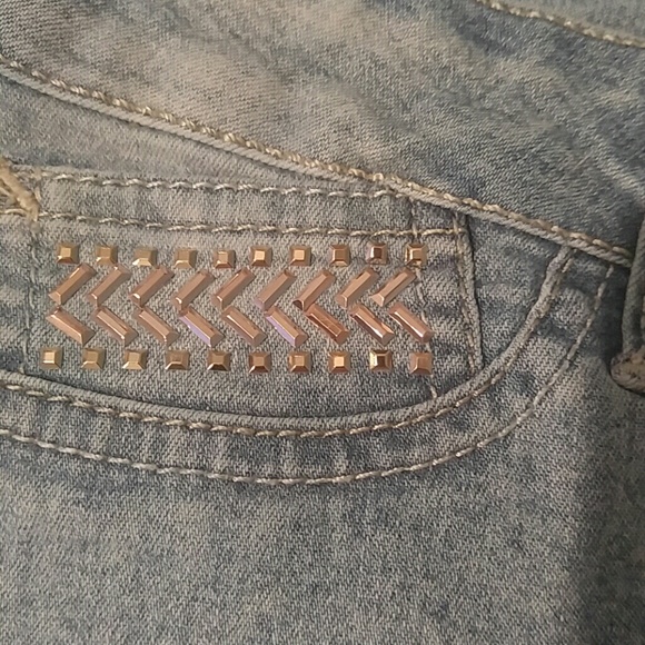 Light faded jeans - Picture 4 of 4