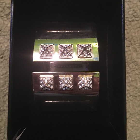 Victoria's Secret Jewelry - Victoria Secret bracelet
