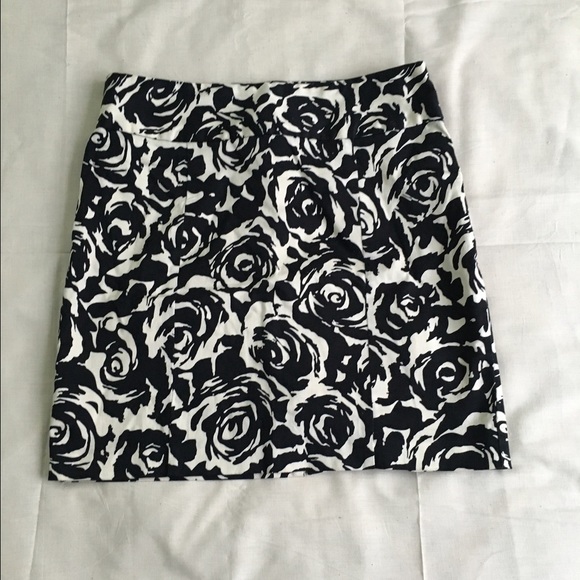 Black & White Roses Mini skirt
