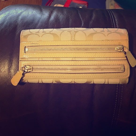 Coach Handbags - Coach Signature Canvas Wallet