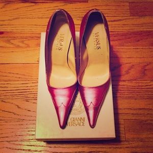 Versus Metallic Pink Distressed Heels