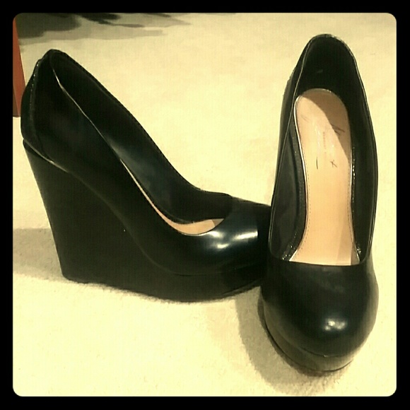 Badgley Mischka Shoes