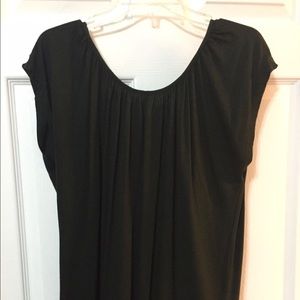 Green short sleeve Gap tee