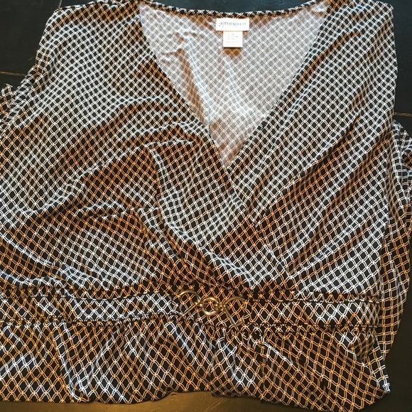 MATERNITY size 3x top