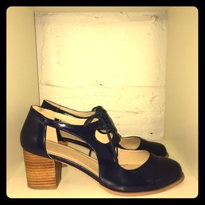 Navy stacked heel cut-out Mary-Jane lace-ups