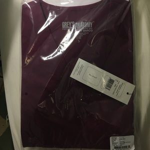 Greys anatomy wine scrub top NWT