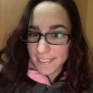 Meet your Posher, Brittney