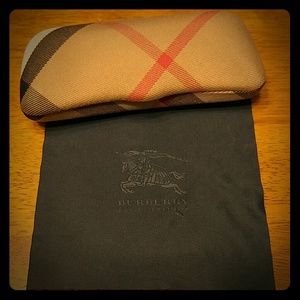 Authentic Burberry Eyeglass case with cloth