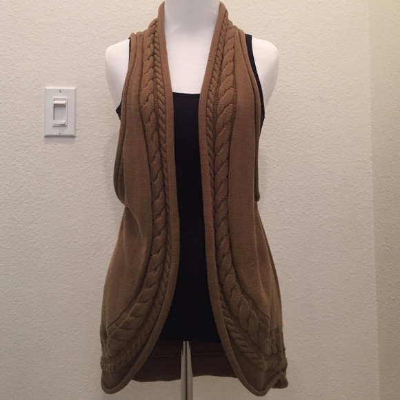 Nordstrom brand Rubbish dark tan vest Sz Small