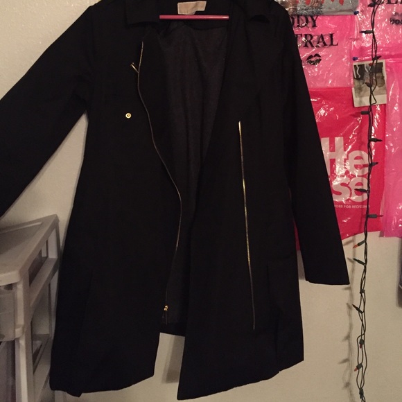 MK Trenchcoat