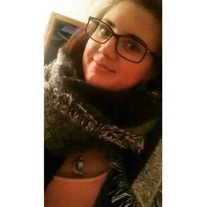 Meet your Posher, Kira