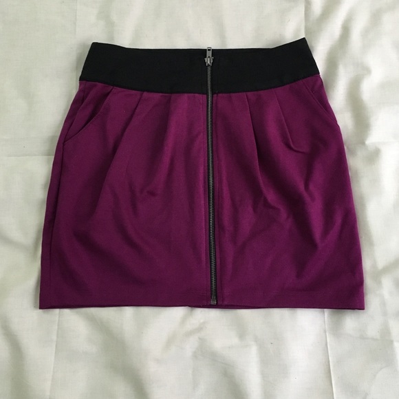 Zip mini skirt