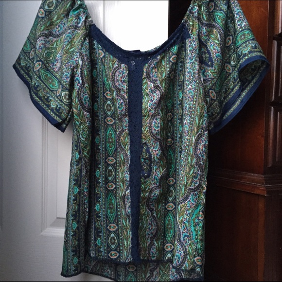 Brand New Francesca's shirt