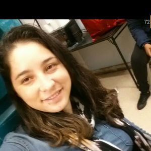 Meet your Posher, Alejandra