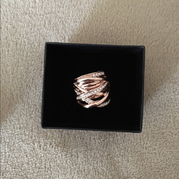 Just beautiful gold color ring