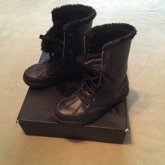 Rocawear Boots - Picture 3 of 3