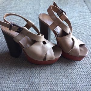 Gianni Bini Platform Heels