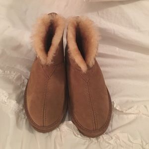 Cabela's house shoes