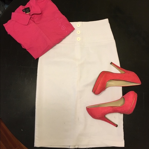 💥 FLASH SALE 💥 White pencil skirt