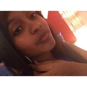 Meet your Posher, Analexa