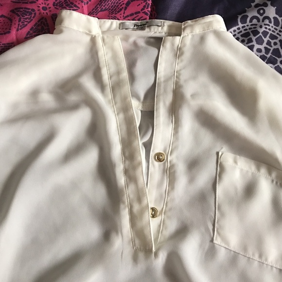 Off white blouse - Picture 2 of 4