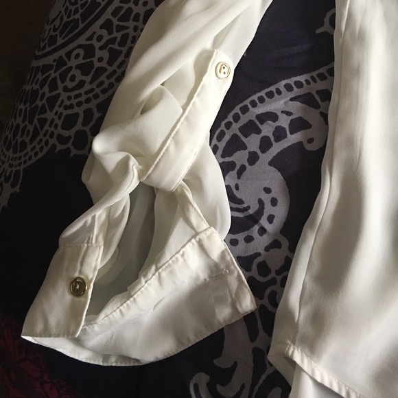 Off white blouse - Picture 3 of 4