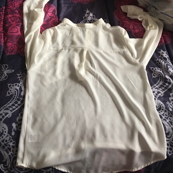 Off white blouse - Picture 4 of 4