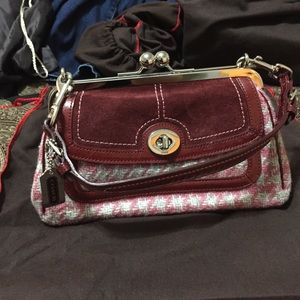 Super cute Houndstooth Coach Satchel