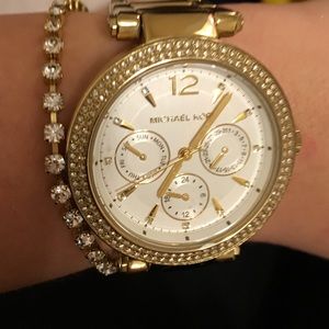 Meet your Posher, Renee