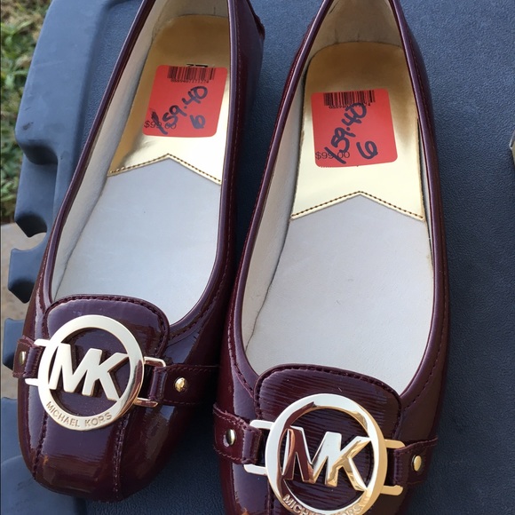 MK flat  size 7.5