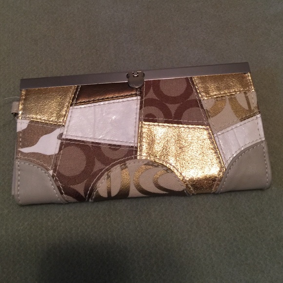 Wallet - Picture 1 of 4