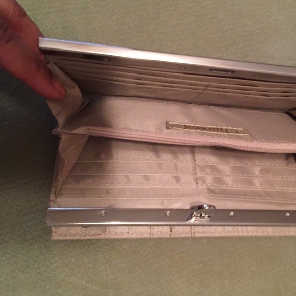 Wallet - Picture 3 of 4