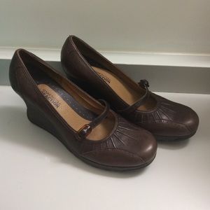 Kenneth Cole Reaction wedges