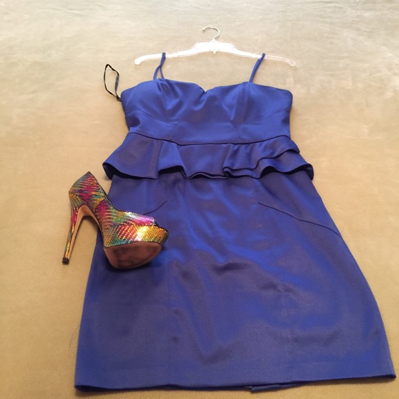 Dress - Picture 1 of 1
