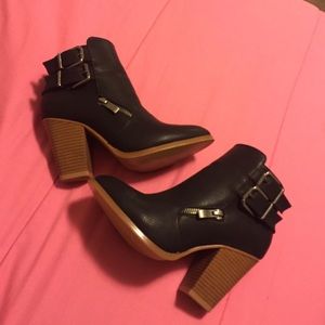 JustFab black ankle wedge ankle boots