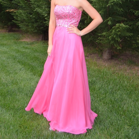Sherri Hill Prom Dress - Picture 1 of 4