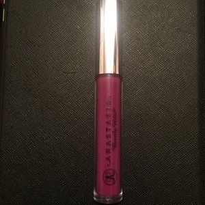 Anastasia Beverly Hills liquid lipstick