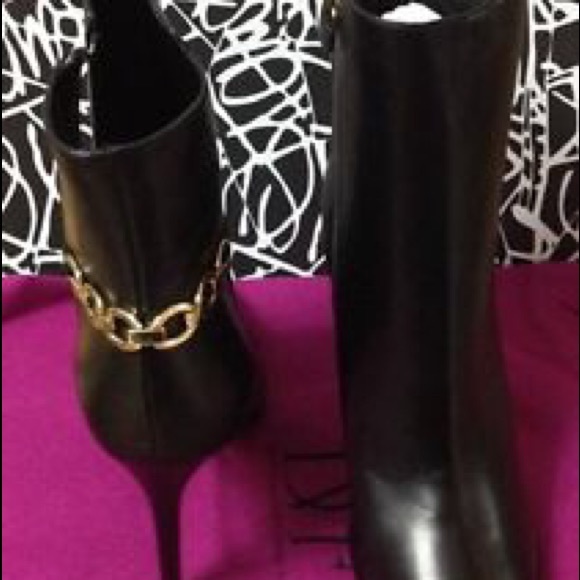 DVF - NNT- Bootie -Size 7.5 -made in Italy