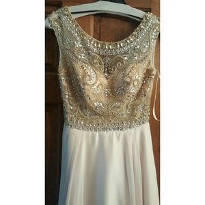 ***PRICE DROPPED*** Dave & Johnny prom dress