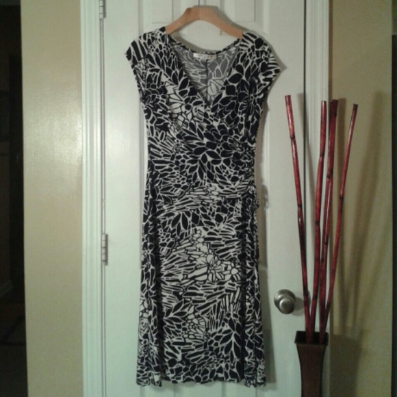 Black & White Floral Print Dress