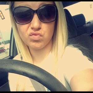 Meet your Posher, Lindsey