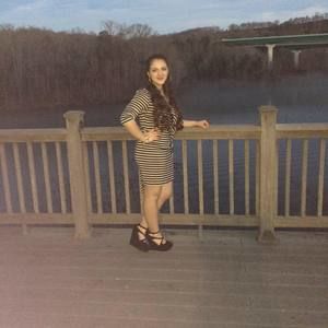 Meet your Posher, Lizbeth