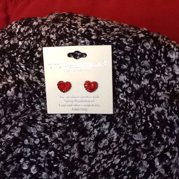 Valentine's Day Red Rhinestone Heart Ear Rings - Picture 2 of 3