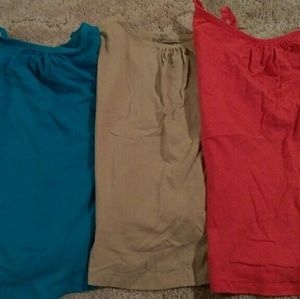 ❗PRICE DROP❗3 Tank Tops Lot