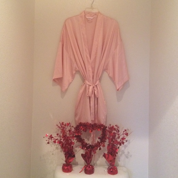PINK Victoria's Secret Other - ❤️ Victoria's Secret Satin Kimono
