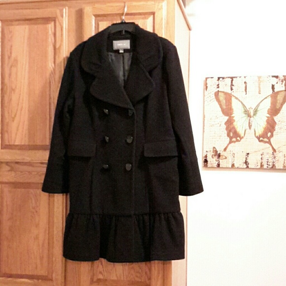 ADORABLE FEMININE BLACK WOOL COAT