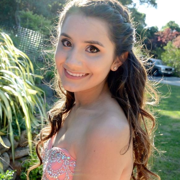 Meet your Posher, Lauren - Picture 1 of 1