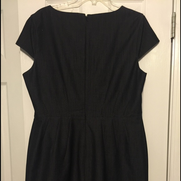 Dress - Picture 3 of 3